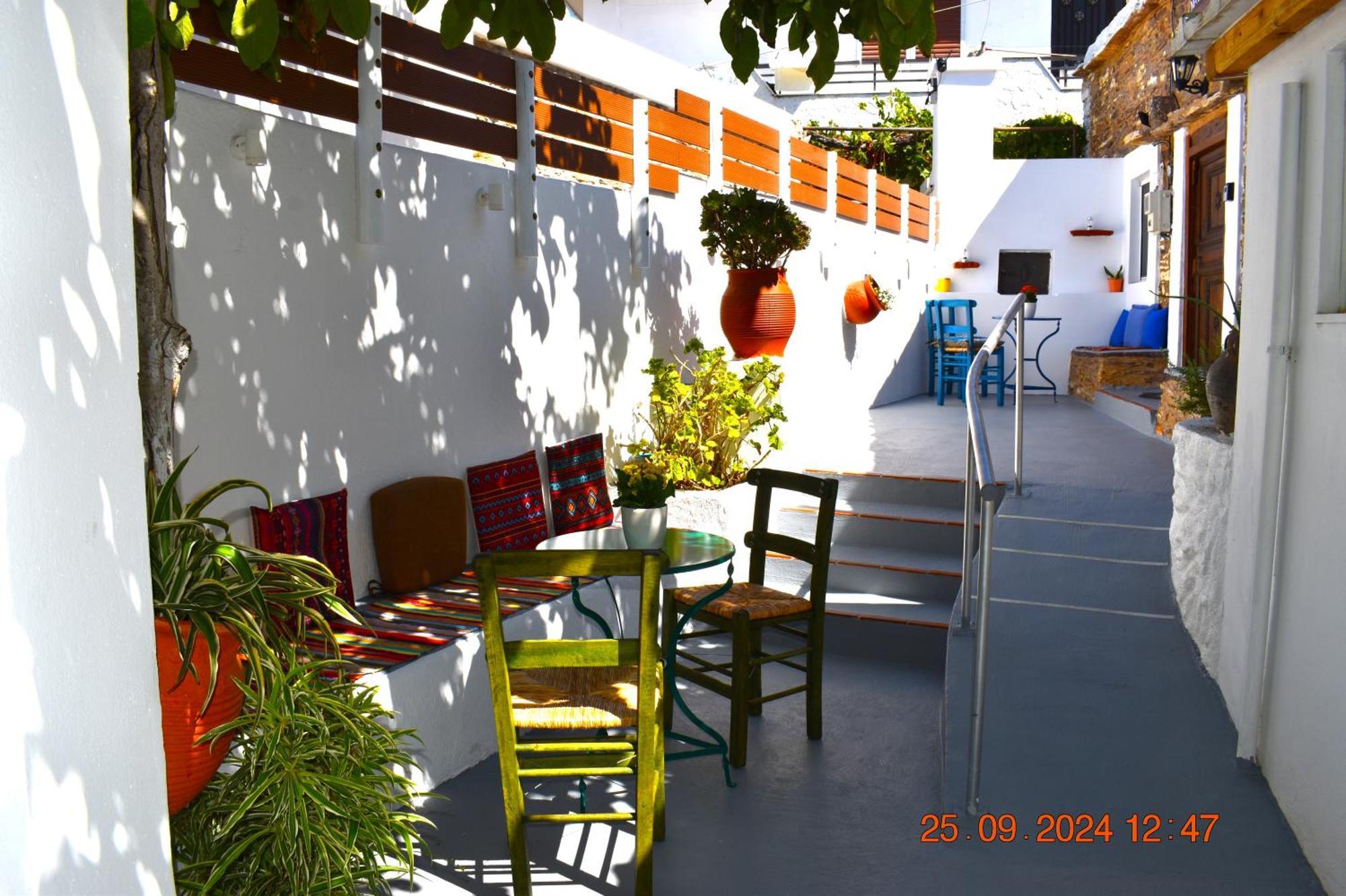 Mannashouse Villa Embonas Exterior photo